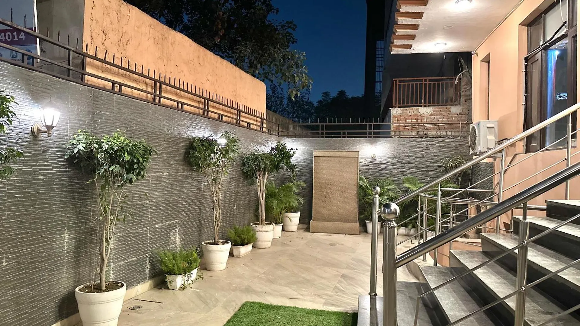 **** Hotel Luxury Room With Attach Washroom Gurgaon Indien